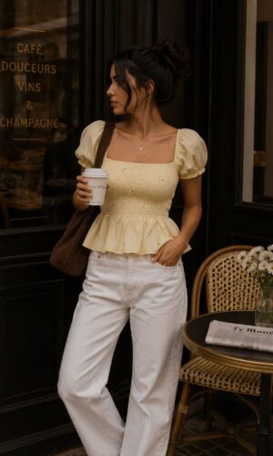 Blusa con Bordado Floral y Mangas Abullonadas